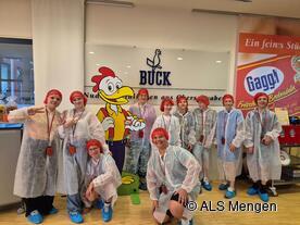 Klasse 6/7 in Schutzkleidung