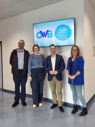  v. l. Werkstattleiter Michael Sauter, Sozialdienstleiterin Isabell Widmann, Bürgermeister Philip Schwaiger und Wirtschaftsförderin Kerstin Keppler (Stadt Mengen)
