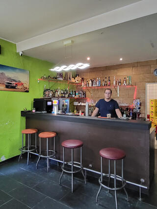 Inhaber Murat Sezer empfängt noch im August und September die Gäste im 7 Days in der Pfarrstraße 2 (Stadt Mengen)