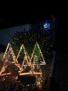 Die Türchen Nummer 10 und 11 in Blochingen (Stadt Mengen).