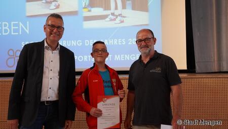 Klare Ansage: Szymon Pera vom TV Mengen möchte Weltmeister im Gewichtheben werden, dafür trainiert er viel. 