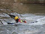 Fließwasserretterübung